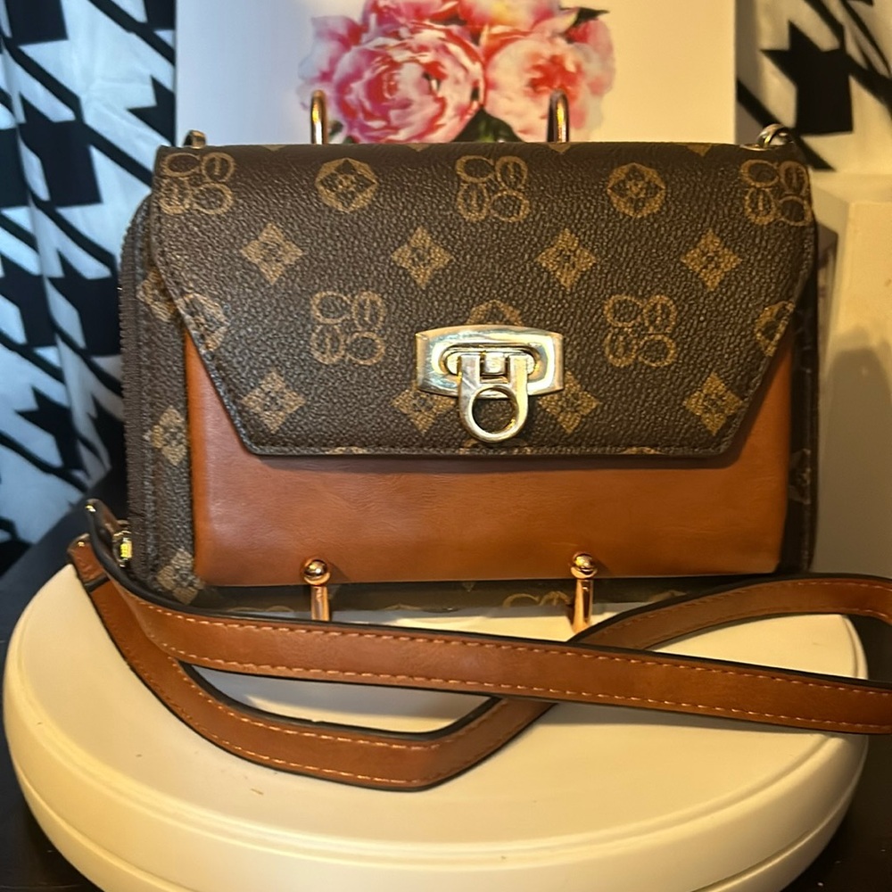 Chic Brown Patterned Crossbody Bag - image 1